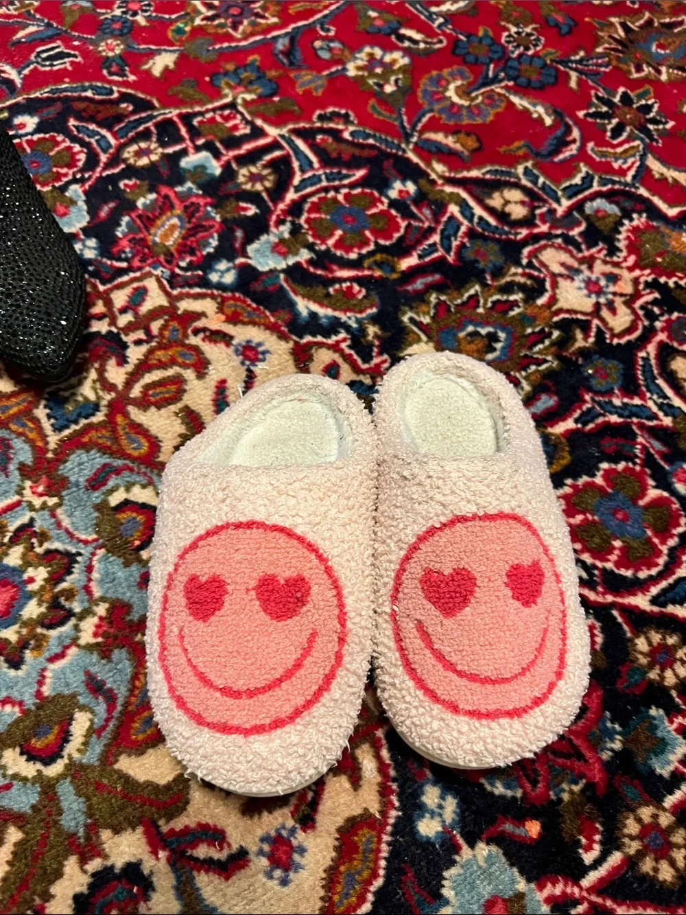 Pink Sherpa Smiley Heart-Eye Slippers